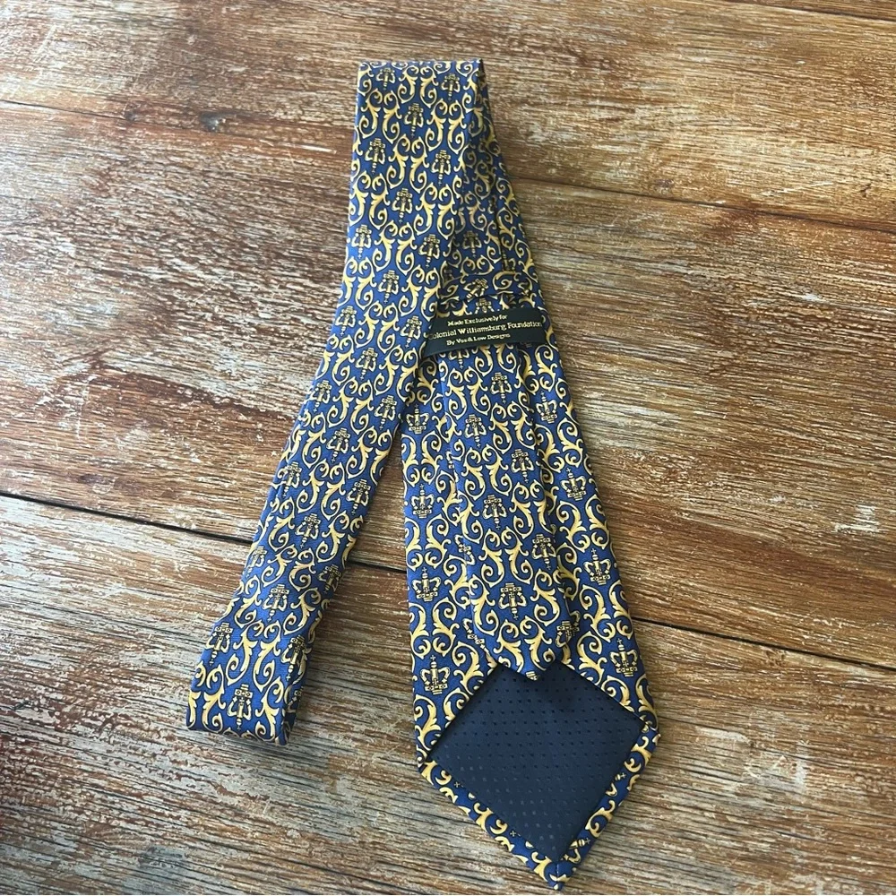 Colonial Williamsburg Foundation Men’s Silk Tie Gold Navy Royal All-Over Design
